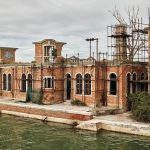 I resti del vecchio ospedale psichiatrico situato nell'isola di Poveglia (@Visitvenezia.eu)